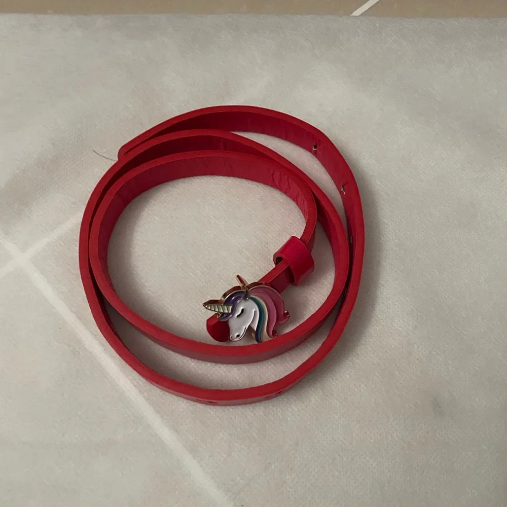 Girls‎ belt